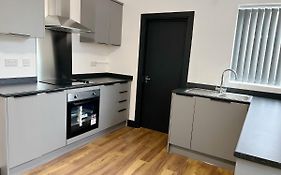 M Sisters Luxury Home In Ng6